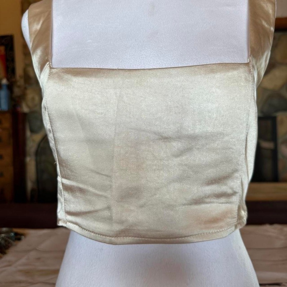 'Princess Polly cream satin crop top square neck line, low cut cottagecore - Picture 2 of 4